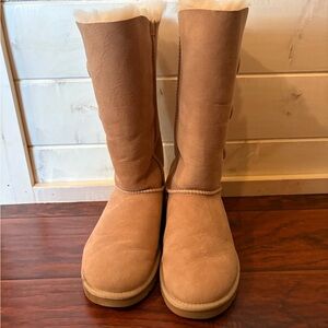 UGG Women's Beige Shearling Winter Boots
